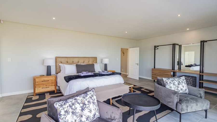 4 Bedroom Property for Sale in Pearl Bay Western Cape